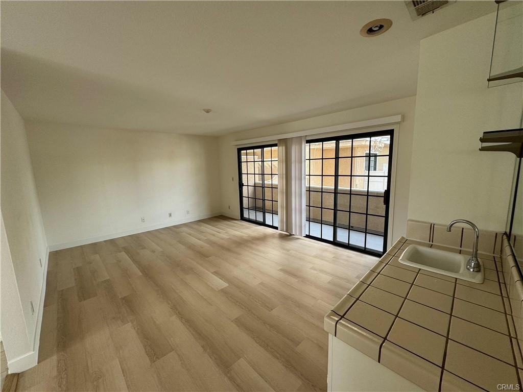 526 S Catalina Ave #C - Photo 7 of 8