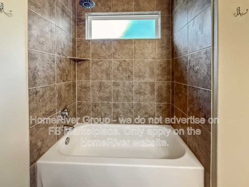 5406 Thunderbird - Photo 6 of 21