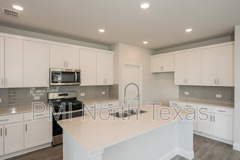 532 Celina Parkway - Photo 4 of 19