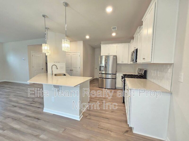 18022 Stark Way - Photo 3 of 35