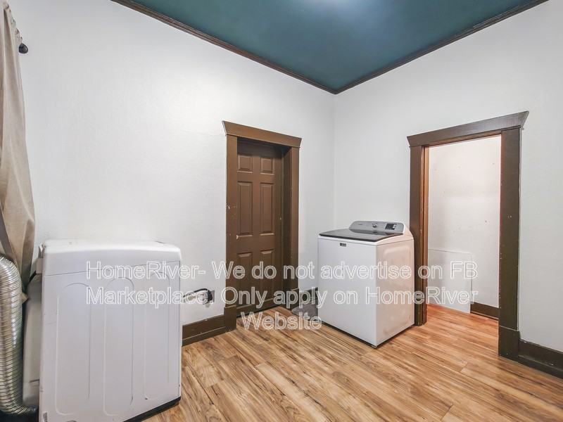 914 E 9th Ave - Photo 7 of 19