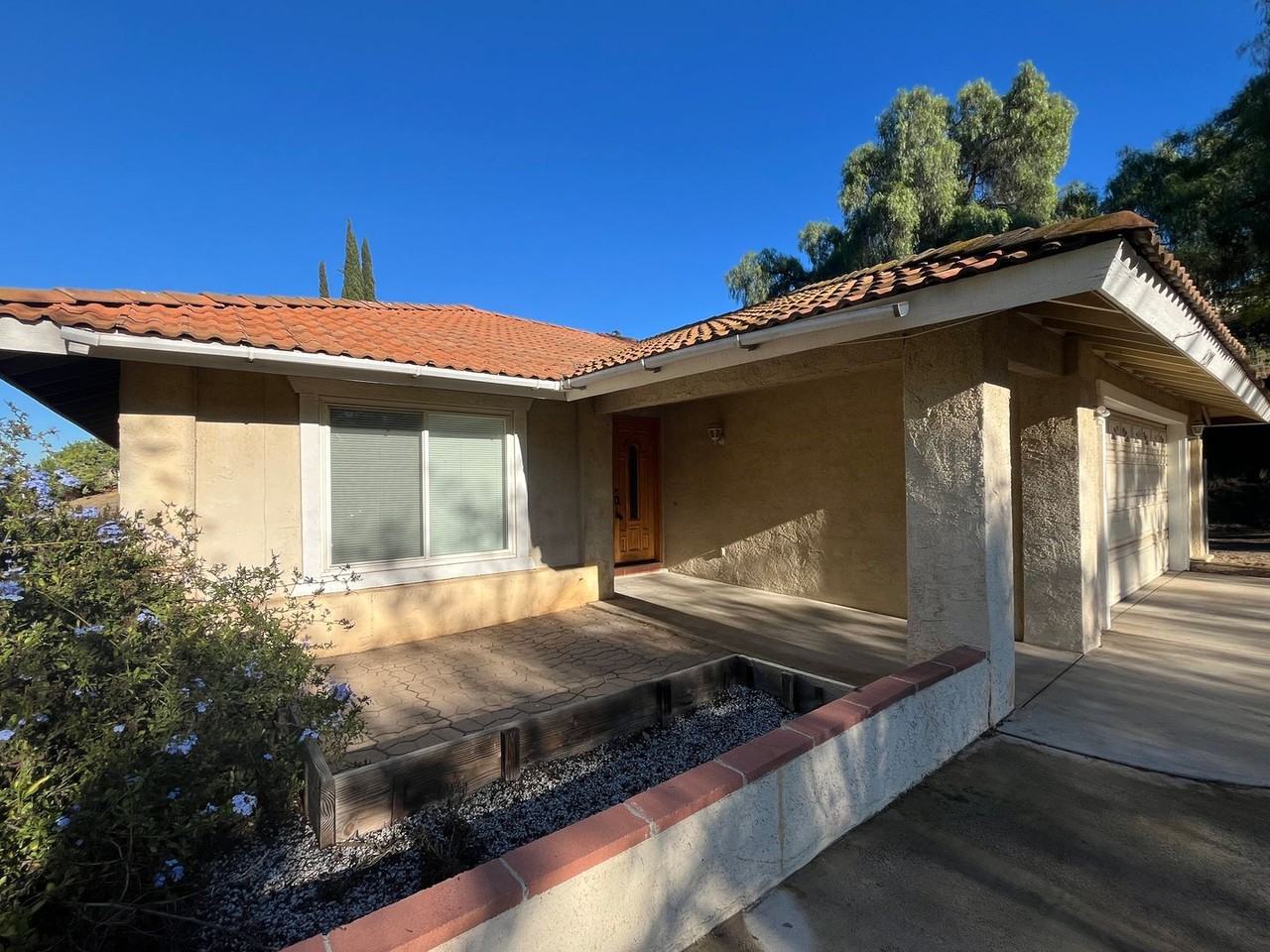 14200 Martin Place - Photo 2 of 26