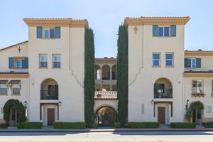 featured image of 620 E Walnut St