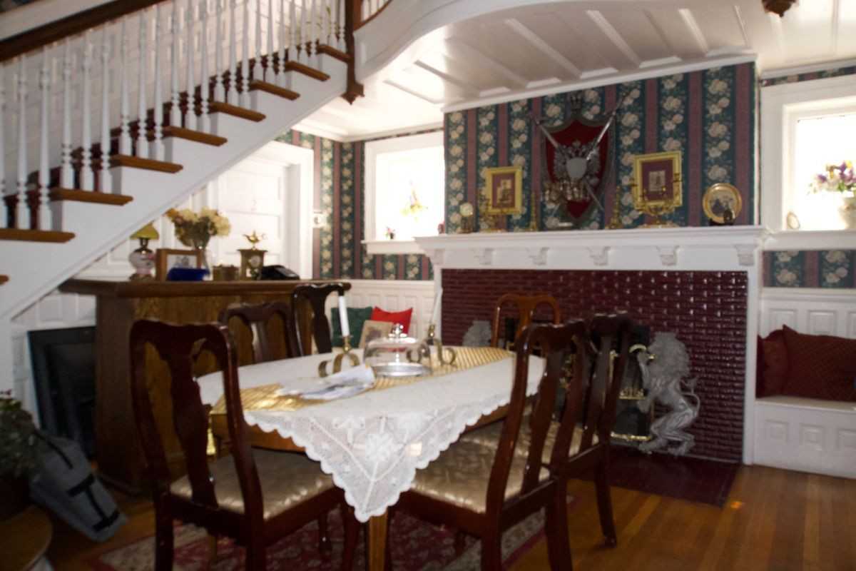 421 Howard Street - Photo 5 of 39