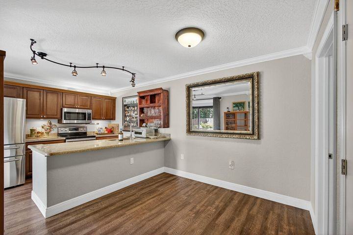 4511 45th Way - Photo 6 of 11