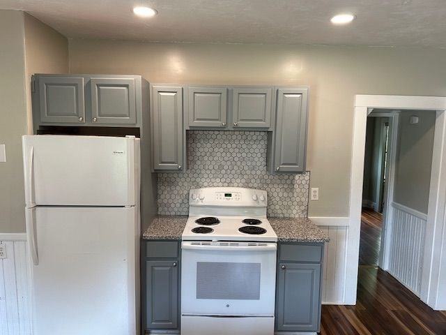 28-30 Maolis Avenue #2 - Photo 2 of 11