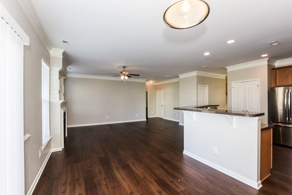 5013 Broad Leaf Ct - Photo 7 of 17