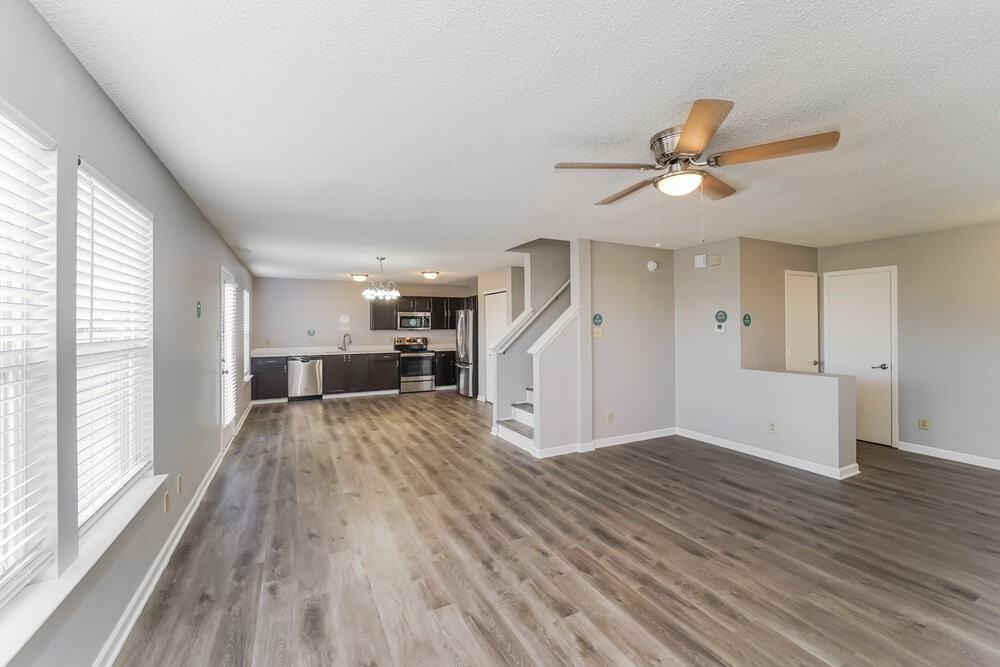 150 Declaration Dr - Photo 5 of 17