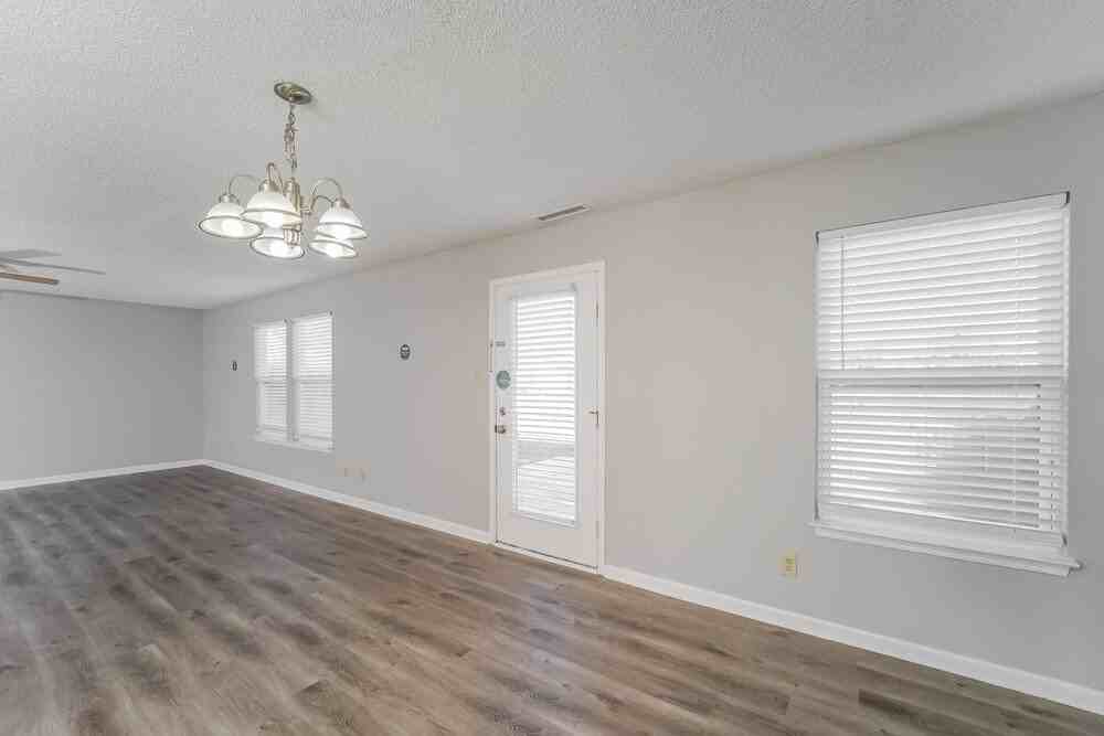 150 Declaration Dr - Photo 7 of 17