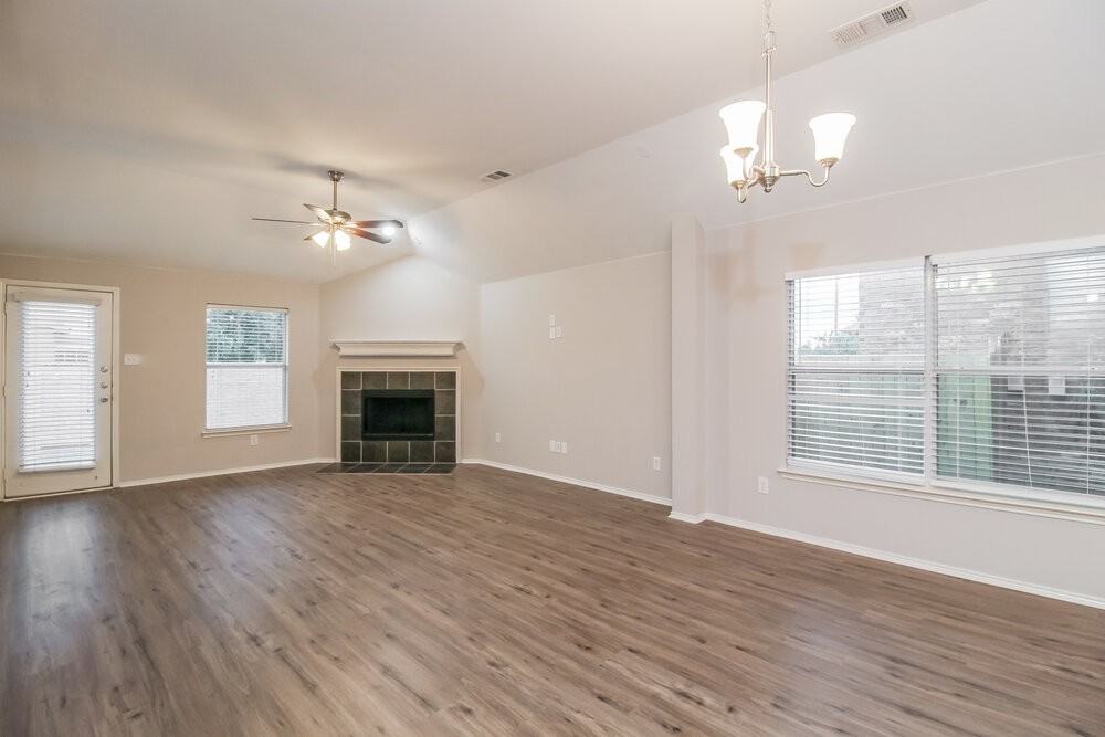 1820 Marlin Dr - Photo 5 of 16