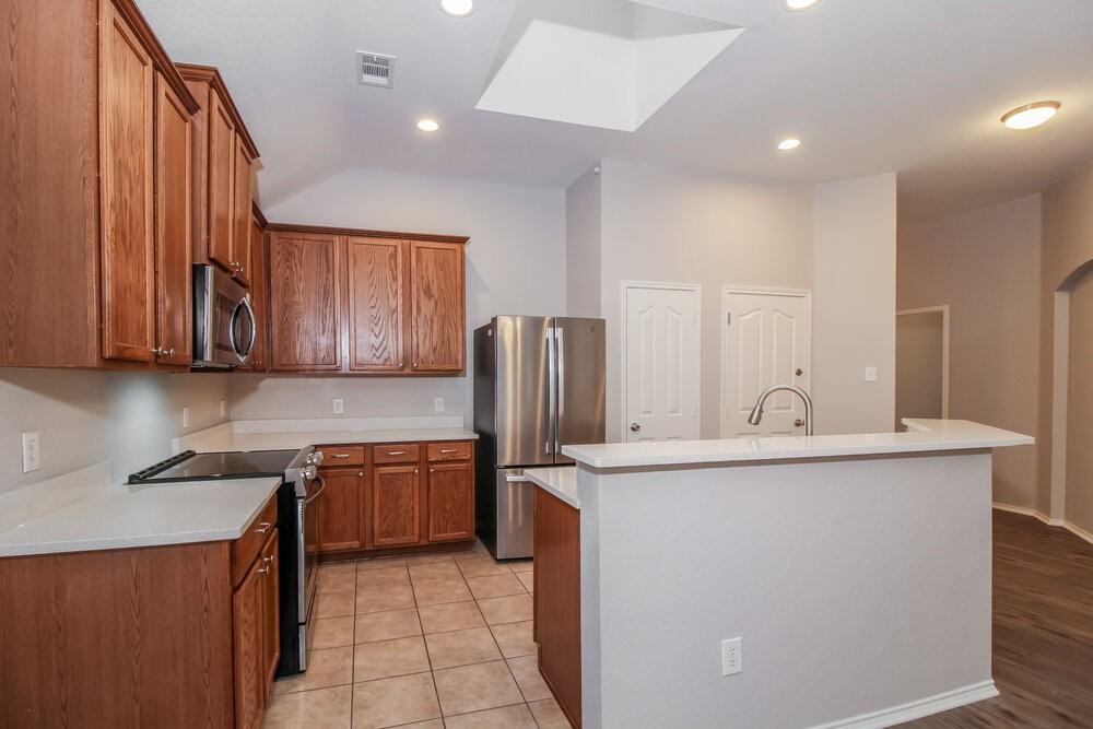 1820 Marlin Dr - Photo 7 of 16