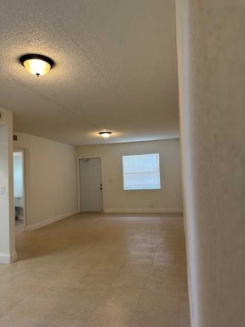 3225 Avenue J #O - Photo 3 of 23