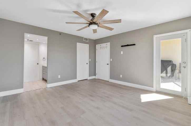 896 North Federal Highway - Photo 7 of 8