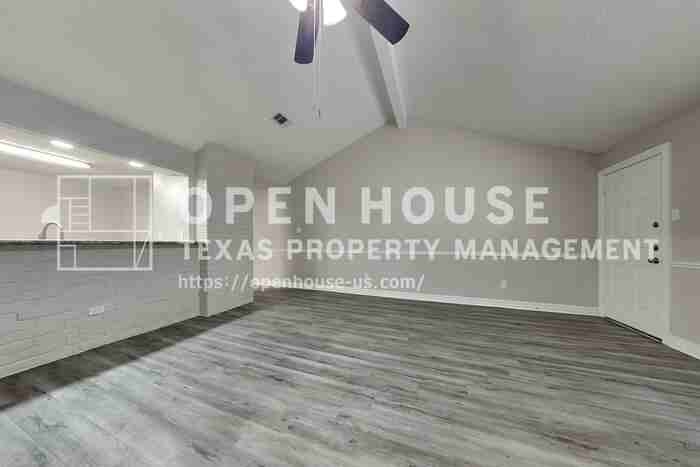 12015 Woolford Drive - Photo 4 of 20