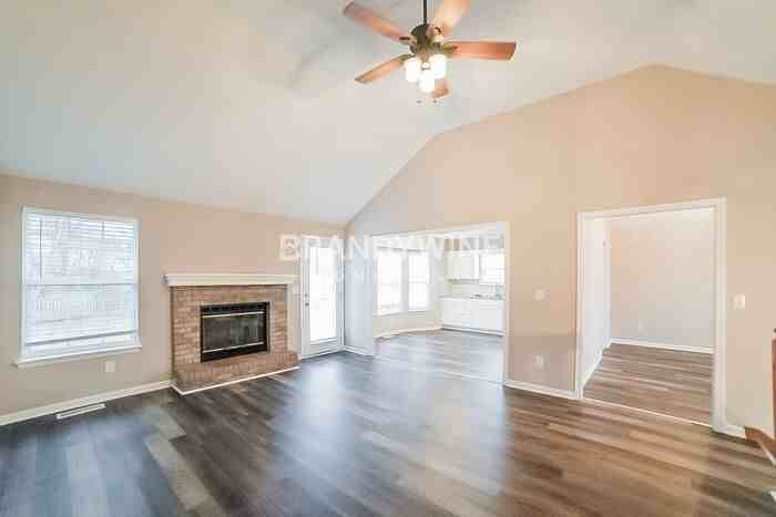 914 Sw Foxtail Dr - Photo 5 of 20