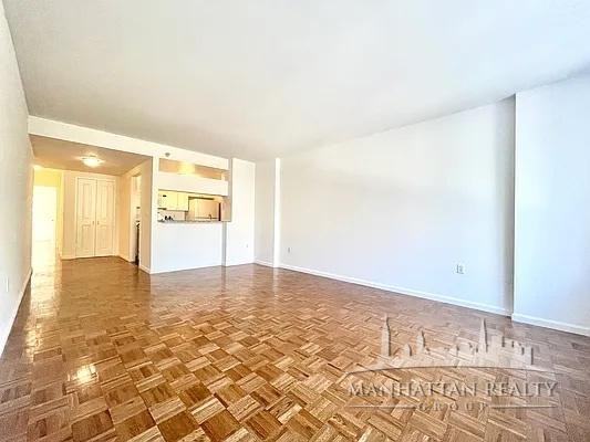 West 43rd Street #7E - Photo 2 of 6