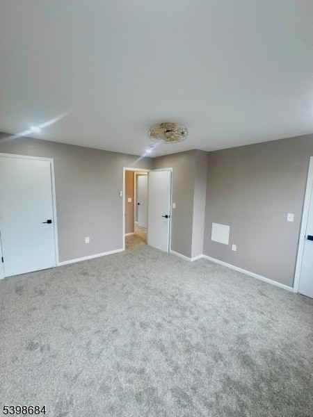 239 40th St #7 - Photo 4 of 10