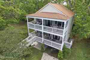 featured image of 297 Broad Street