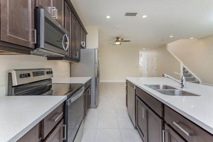 1857 Spoonbill Court - Photo 5 of 8