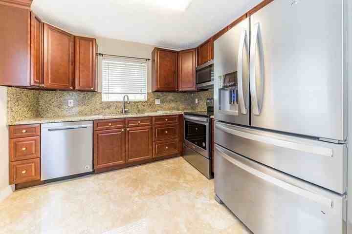 1335 Southwest 48th Terrace