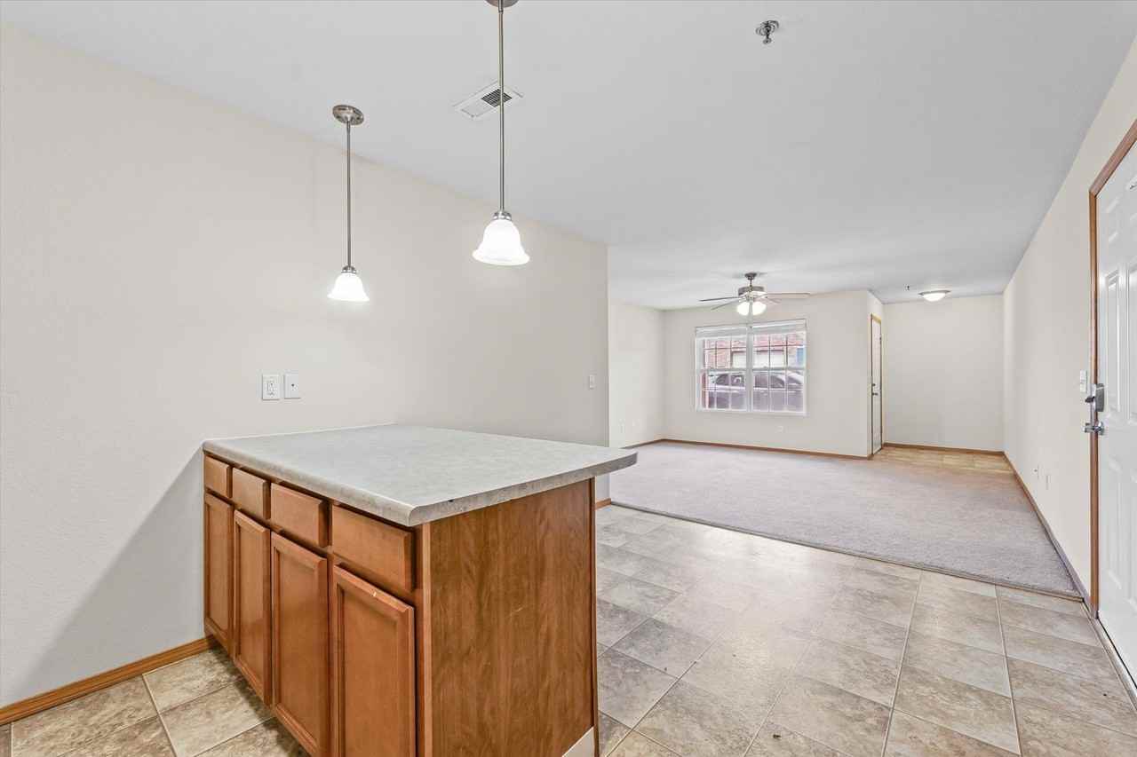 1718-1720 R.T. Dunn Drive - Photo 4 of 50