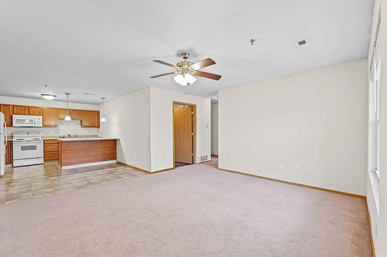 1718-1720 R.T. Dunn Drive - Photo 5 of 50