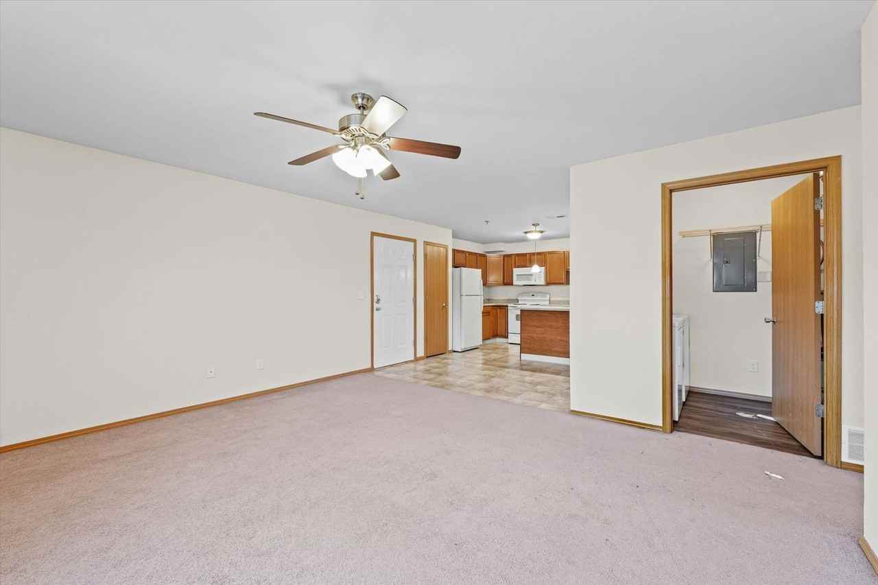 1718-1720 R.T. Dunn Drive - Photo 7 of 50