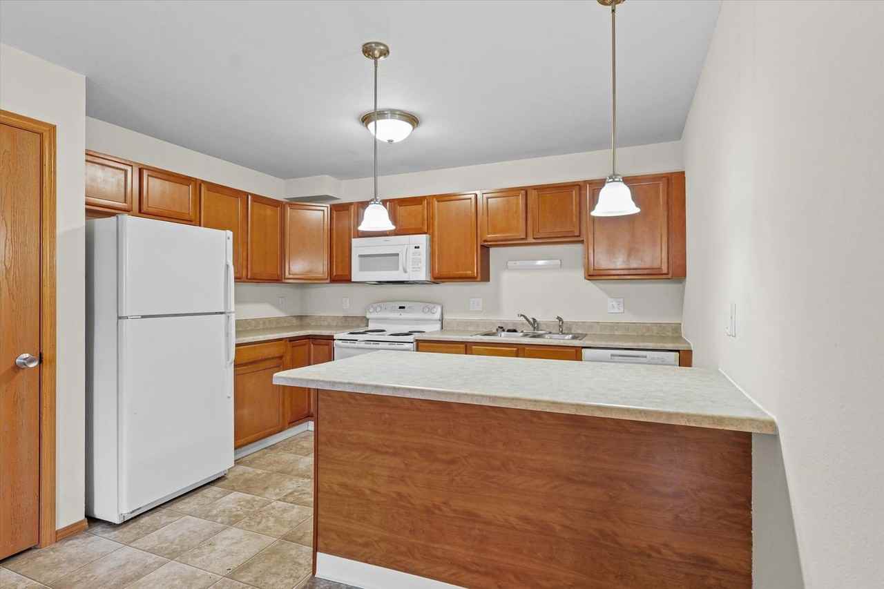 1718-1720 R.T. Dunn Drive - Photo 4 of 26