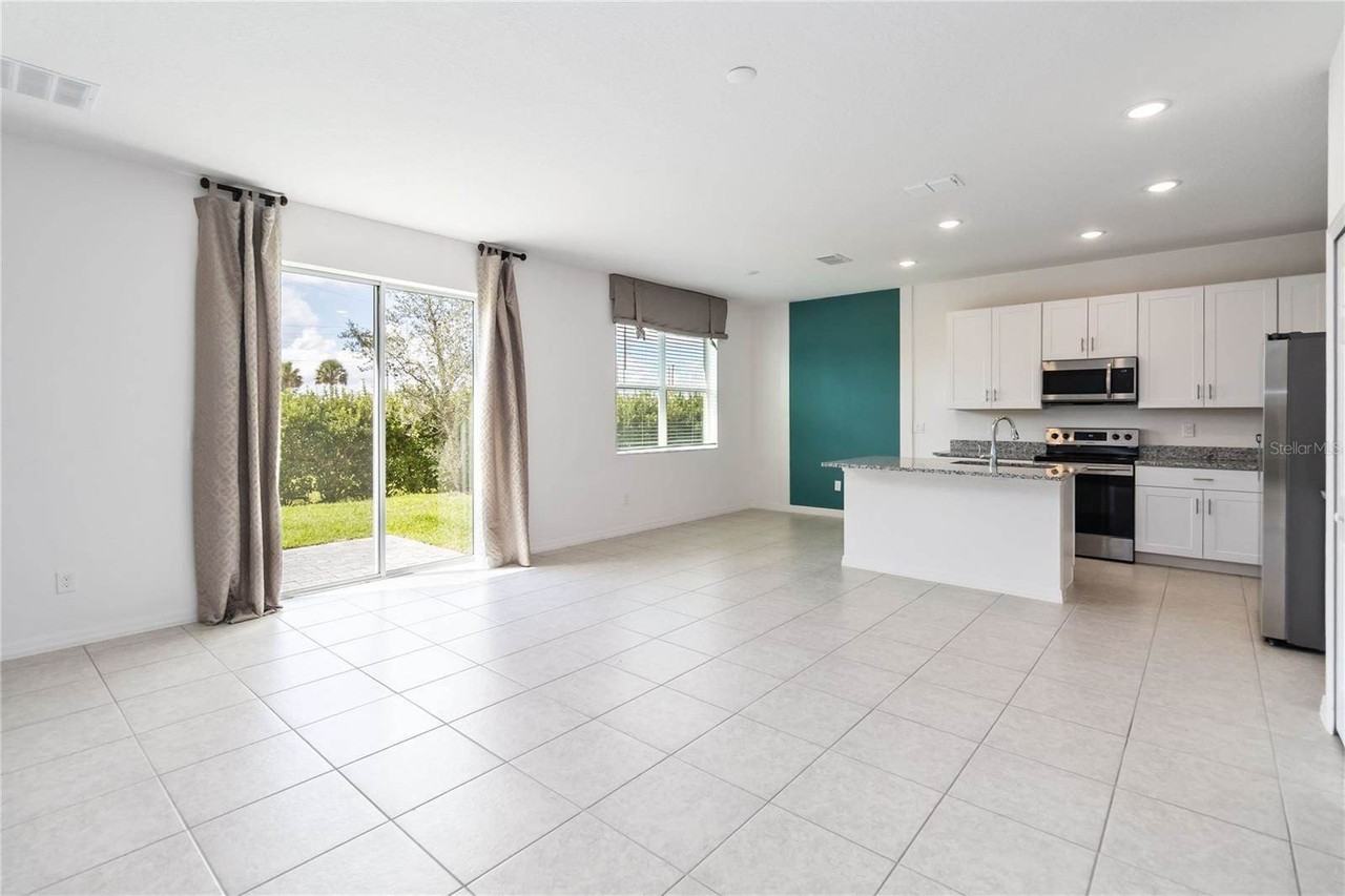 210 Tarpon Bay Boulevard - Photo 5 of 31