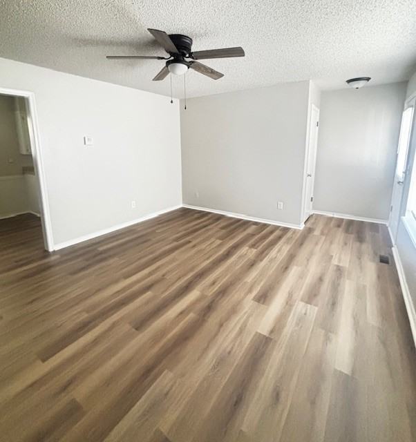 309 West Vandament Avenue - Photo 4 of 17