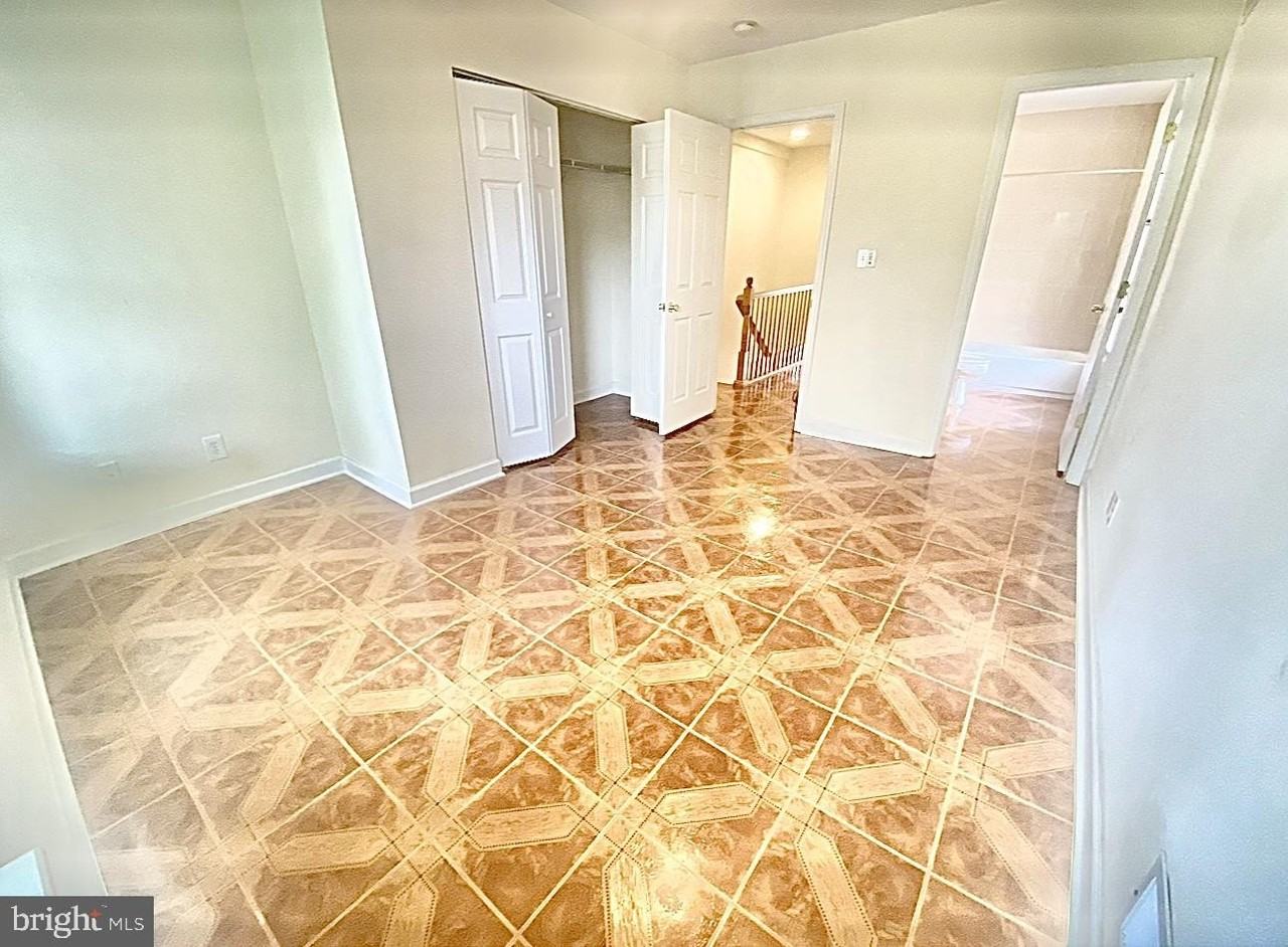 2641 N Howard St - Photo 5 of 8