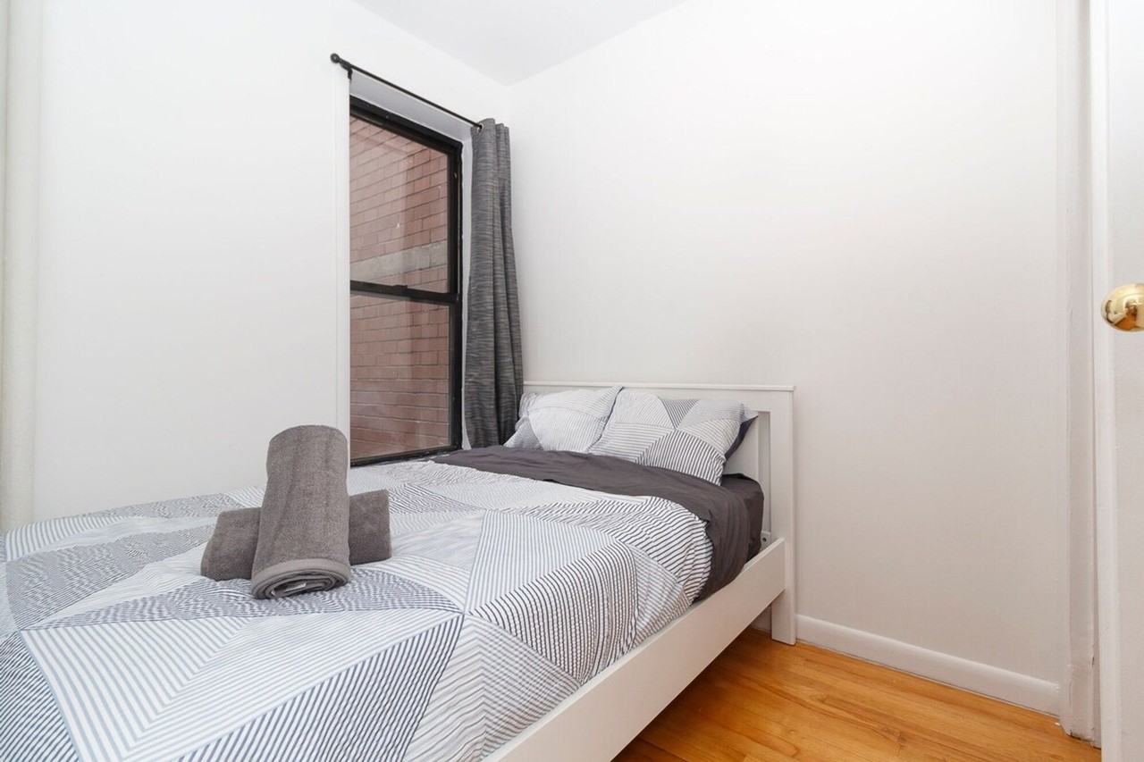 300 E 93rd St #1032028P - Photo 7 of 15