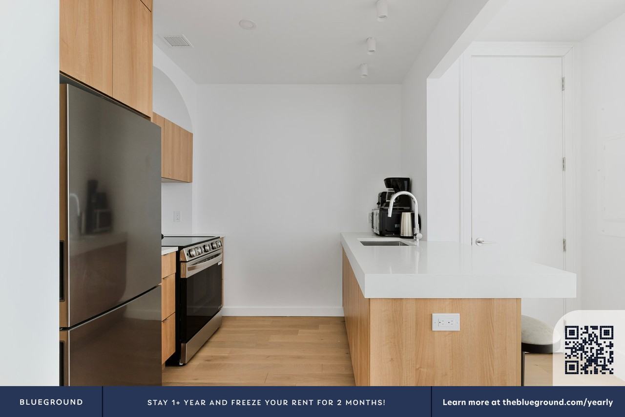 151 South Elliott Place - Photo 7 of 40