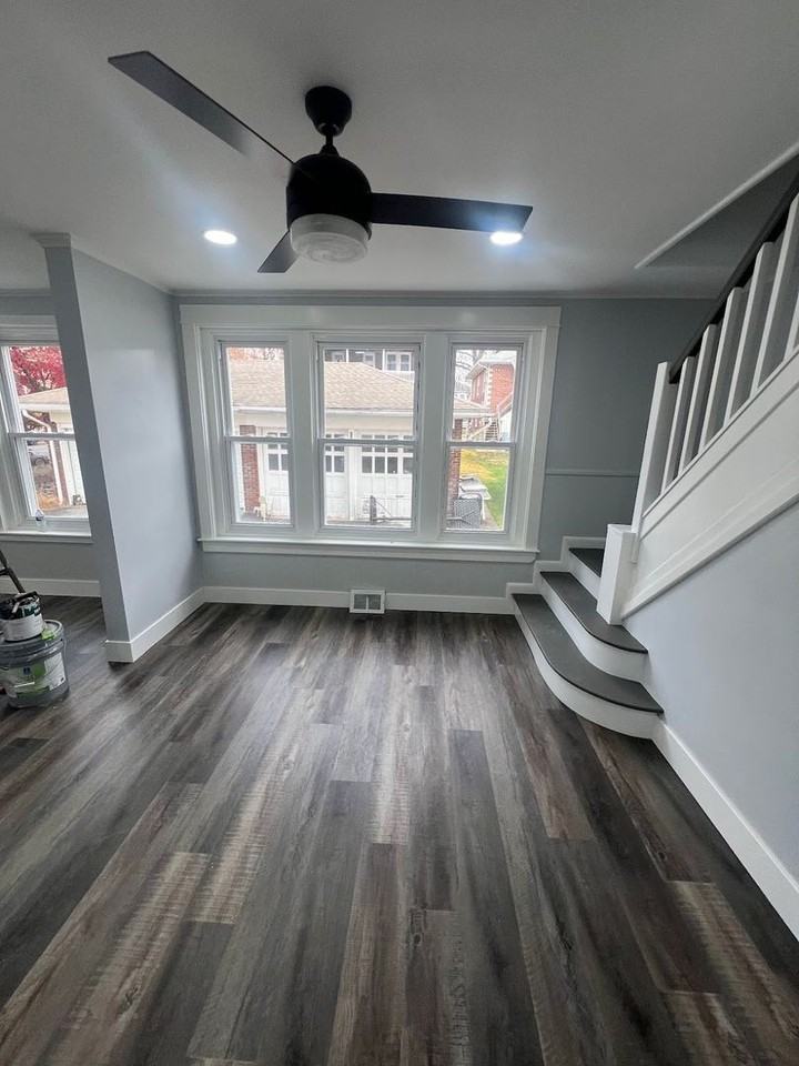 122 Reading Avenue - Photo 5 of 10