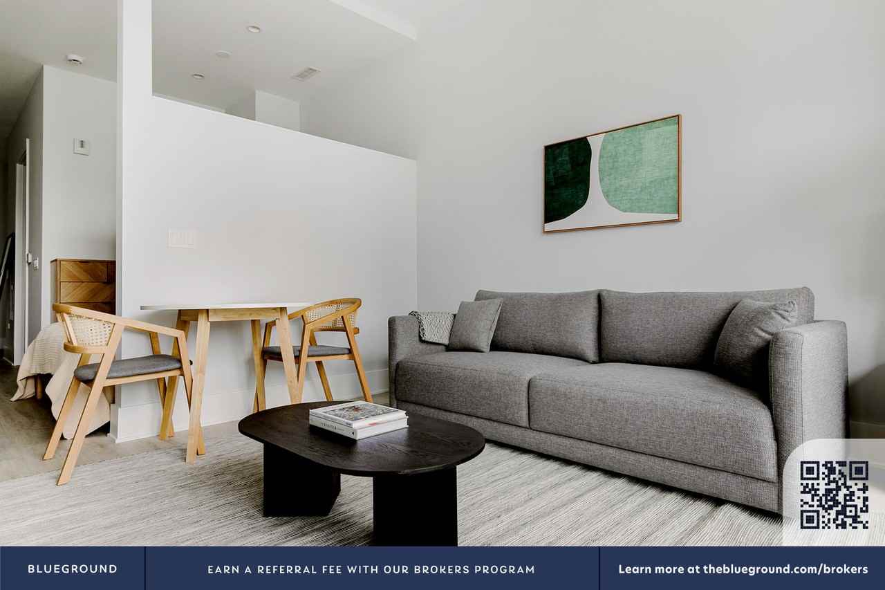 812 W Adams St #1254 - Photo 5 of 32