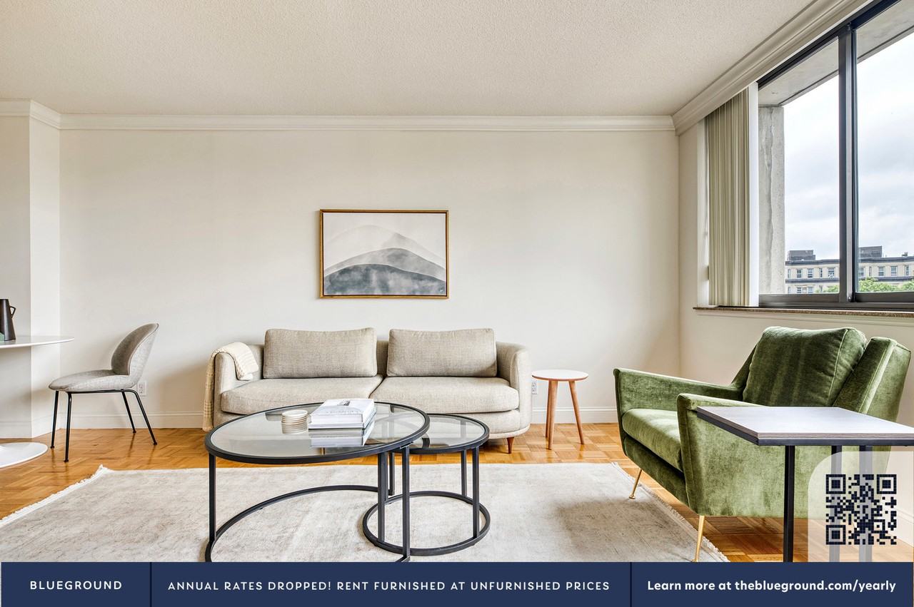 221 Massachusetts Avenue - Photo 4 of 25