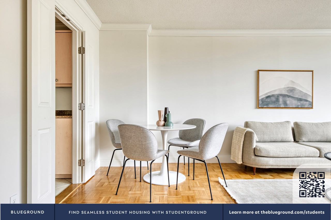 221 Massachusetts Avenue - Photo 7 of 25