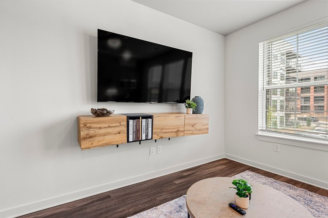 2048 Bolton Dr Nw #1351866P - Photo 4 of 15