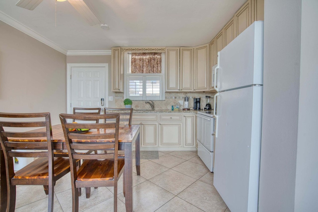 27954 Hickory Blvd #1352871P - Photo 5 of 19