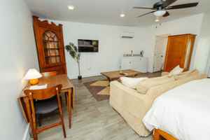 featured image of 3817 Leland Ave