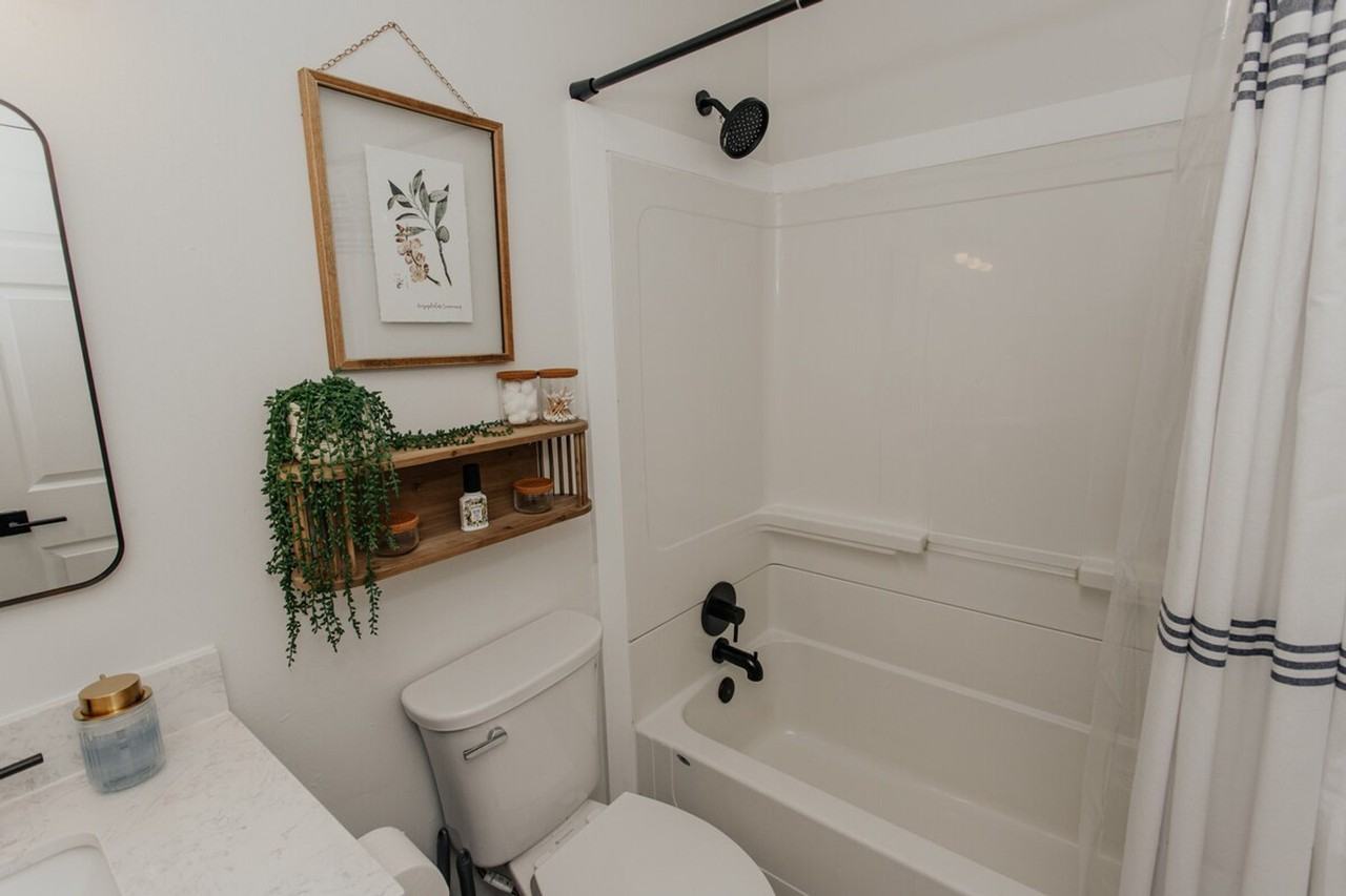 3728 Homan Avenue #1352453P - Photo 7 of 38