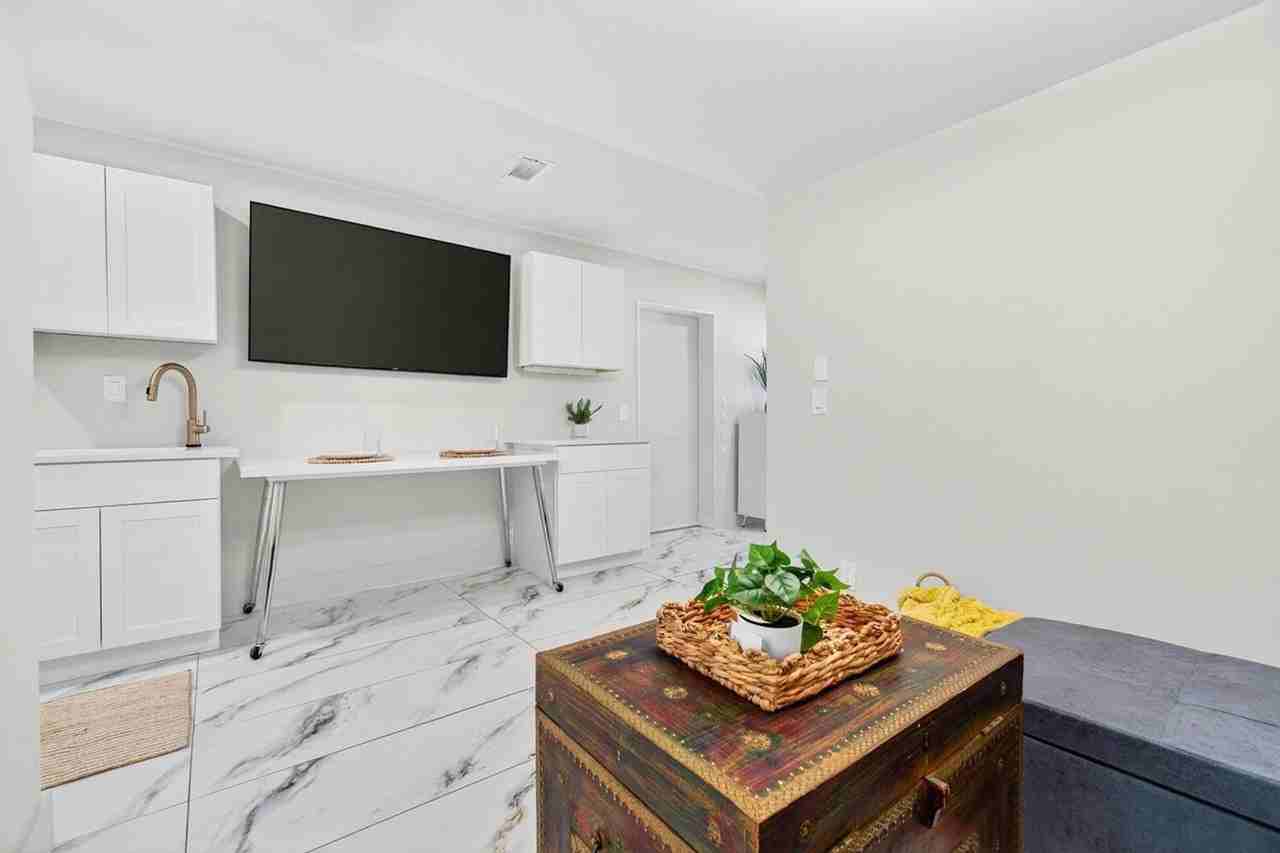 10538 55th Ave #1354465P - Photo 3 of 29