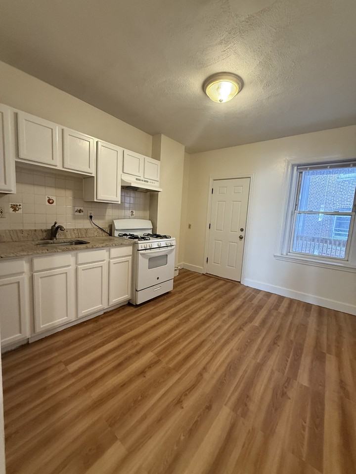 37 Neponset Ave #2 - Photo 7 of 14