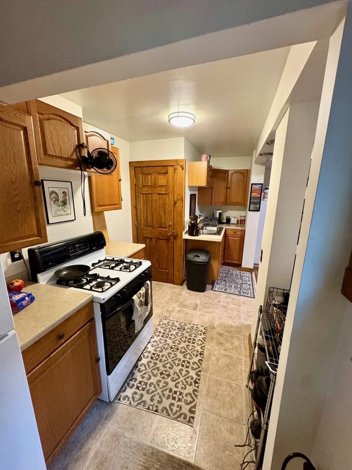 103 Luton Avenue Southeast #2