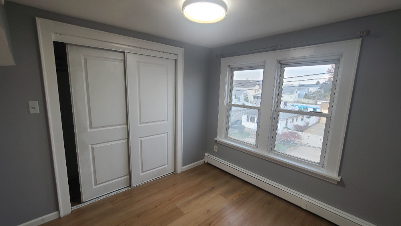 571 Avenue a #4 - Photo 3 of 7