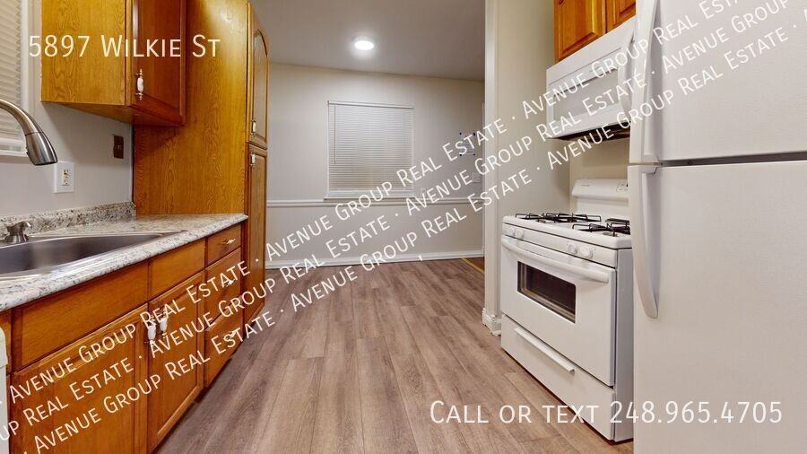 5897 Wilkie St - Photo 2 of 10