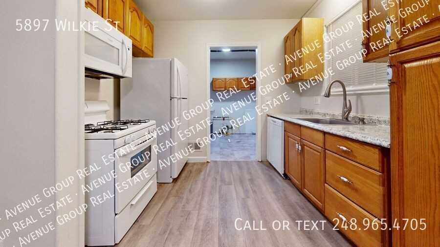 5897 Wilkie St - Photo 4 of 10