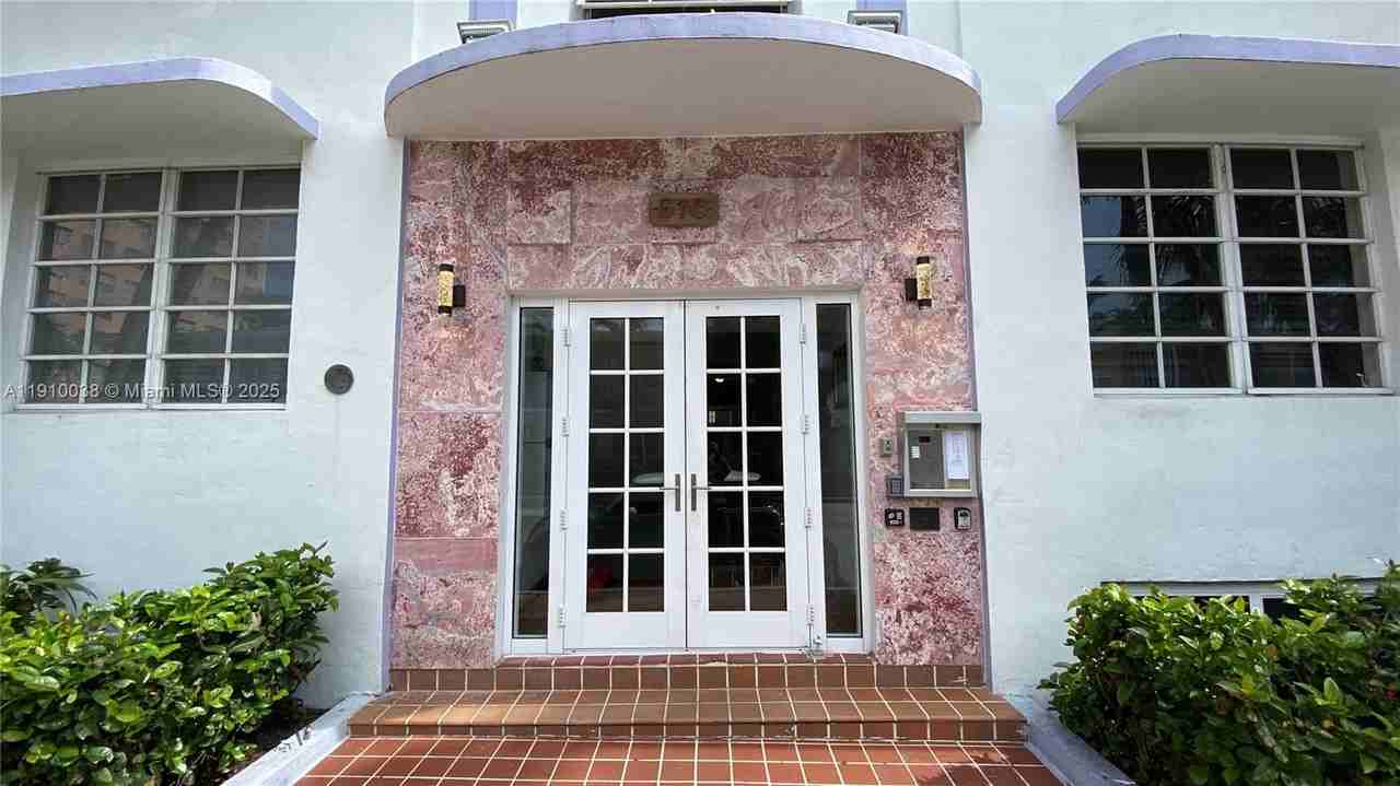 610 8th St #610-105 - Photo 4 of 25