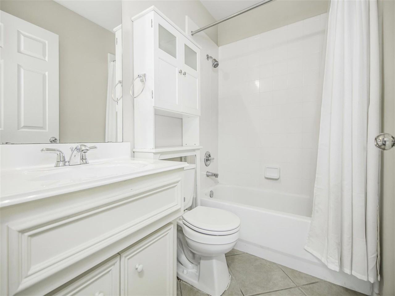 1140 W 25th St #1140B - Photo 2 of 27