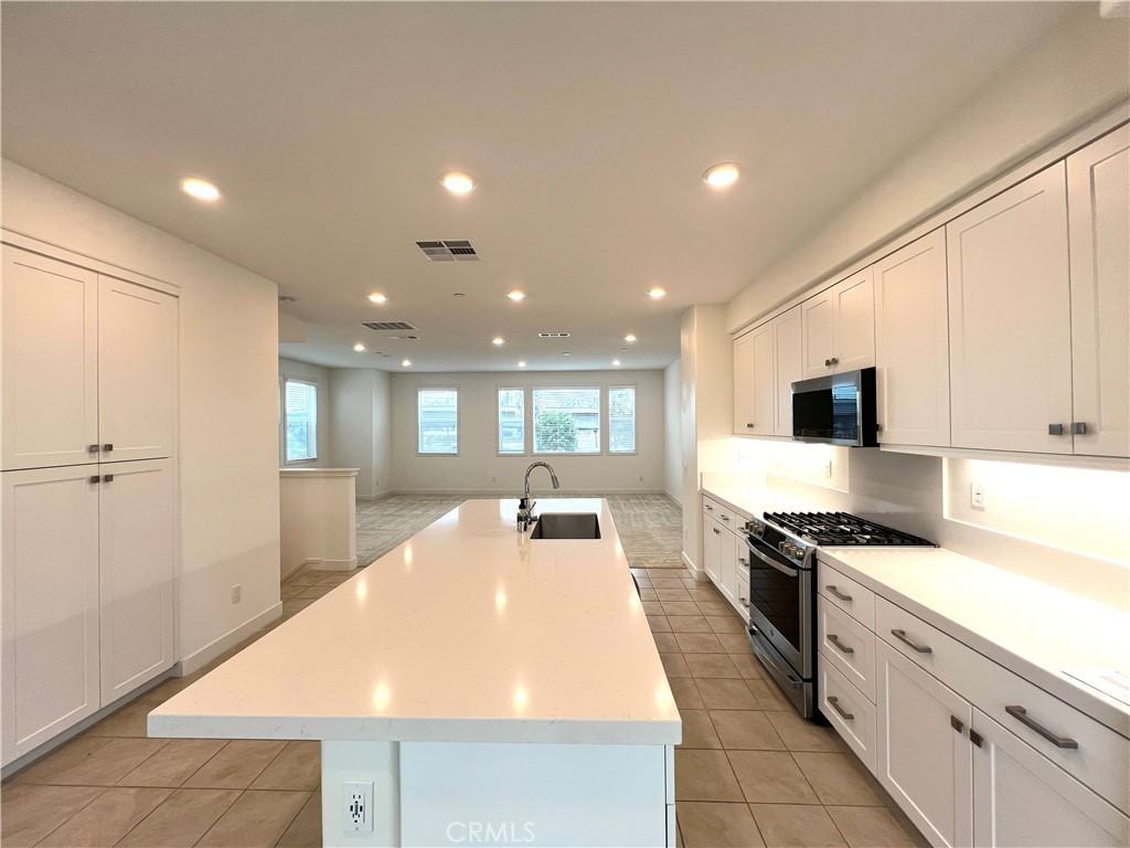 1645 West Lincoln Avenue #1645-101 - Photo 6 of 19